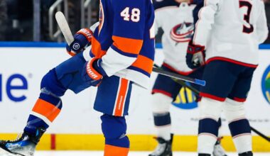 Schaefer stars as the Islanders score 2 late goals to edge Blue Jackets 3-2 |