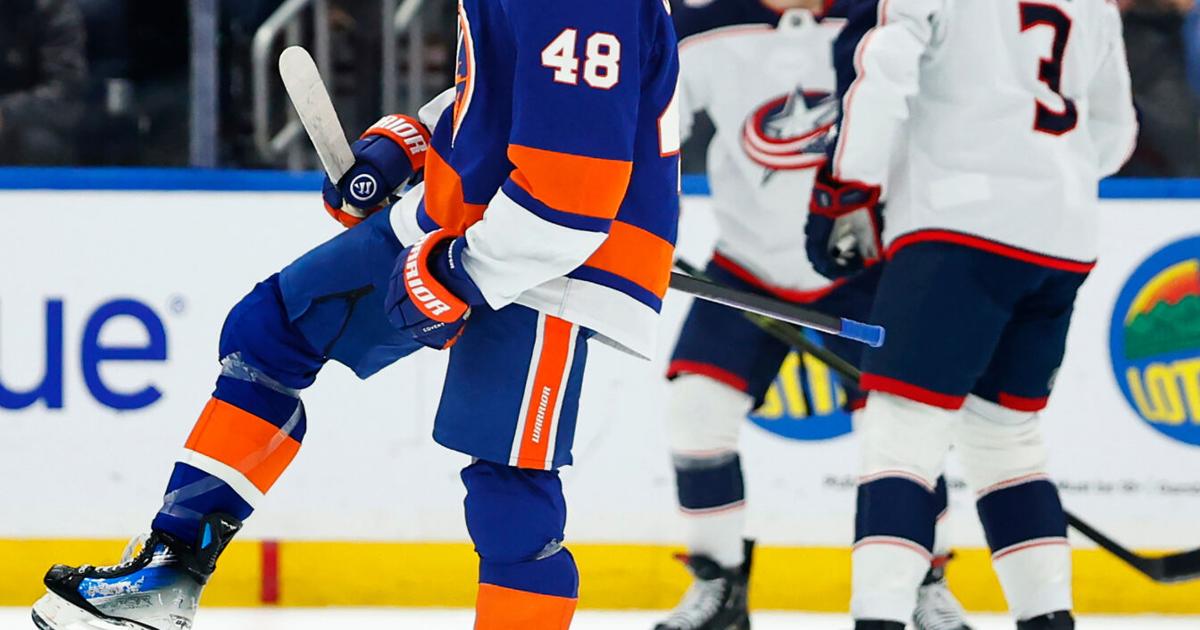 Islanders' Matthew Schaefer becomes youngest NHL defenseman with multigoal game | National Sports