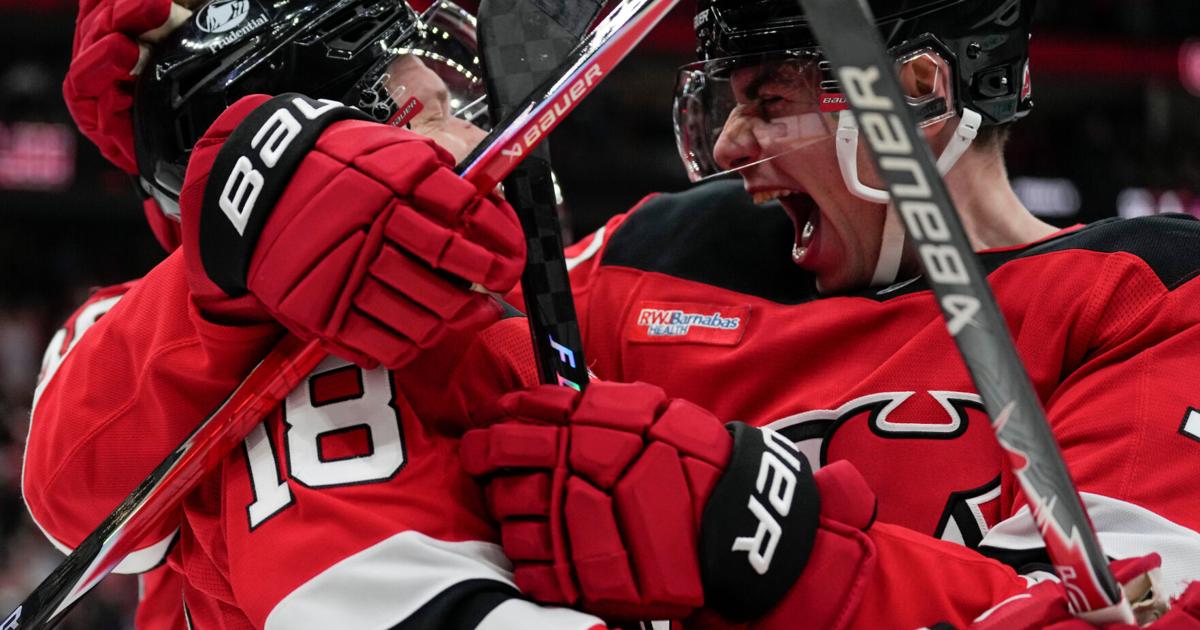 Jesper Bratt scores in OT to give Devils 4-3 win over Canadiens | National