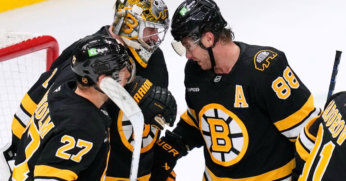 Bruins beat Maple Leafs for 7th straight win | Sports