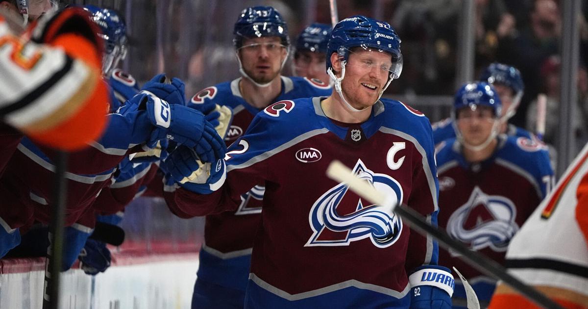 Gabriel Landeskog scores 1st regular-season goal in 1,347 days, couldn't wait to share news with son | Sports