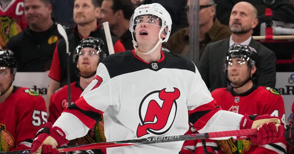 Simon Nemec scores 3rd goal of game in OT as Devils top Blackhawks 4-3 | Sports