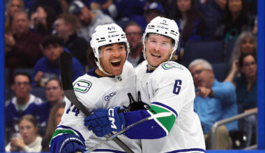 Canucks Rally Past Lightning | NewsRadio WFLA