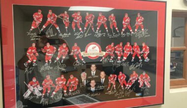 UP non-profit to raffle off 'Legend Limited Edition' Detroit Red Wings lithograph | Local News