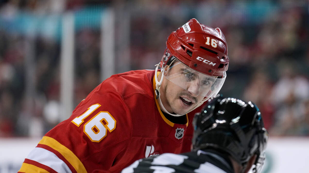 Flames vs. Blackhawks Prediction & Picks - Nov. 18