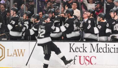 Clarke's power-play goal ends Kings' 3-game losing streak |