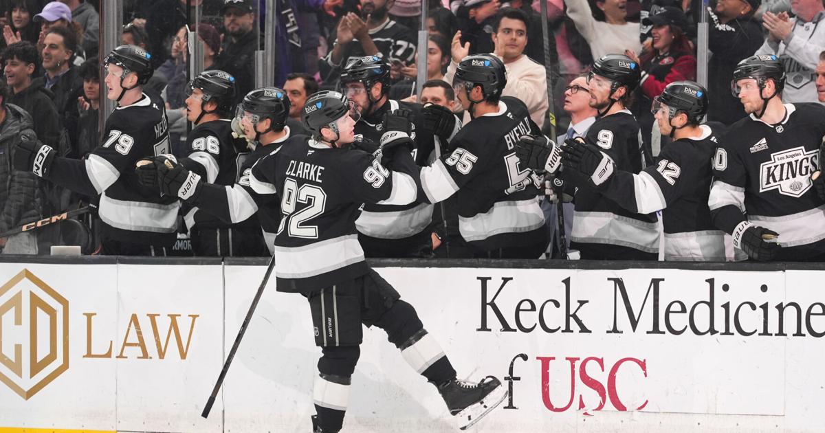 Clarke's power-play goal ends Kings' 3-game losing streak |