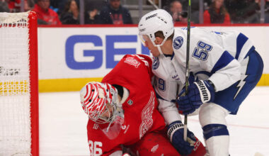 Lightning Win Sixth Straight, Knock Off Red Wings | 95.3 WDAE
