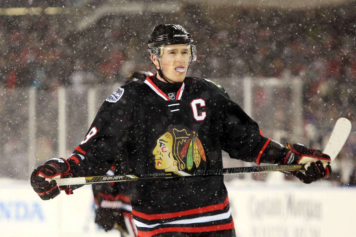 Chicago Blackhawks bringing back iconic black alternate uniforms for seven games