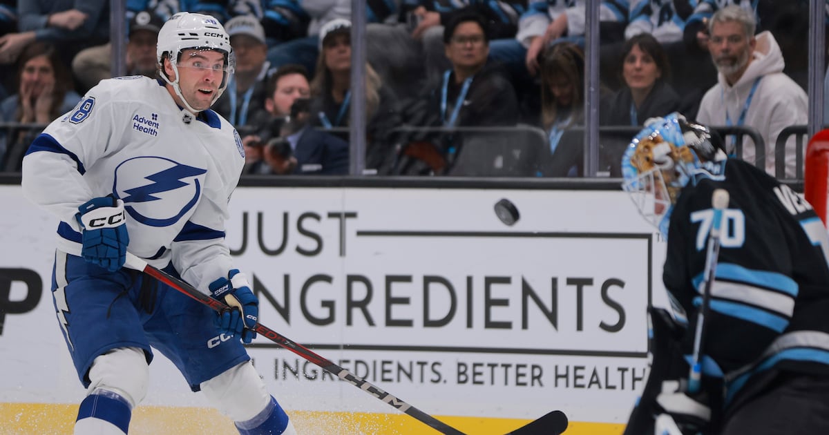 Tampa Bay Lightning beat Utah Mammoth 4-2 – Deseret News
