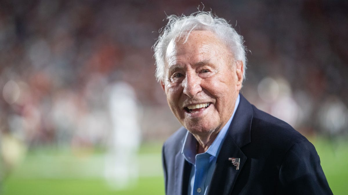 Holiday gift ideas for Florida sports fans? Check out these commemorative books