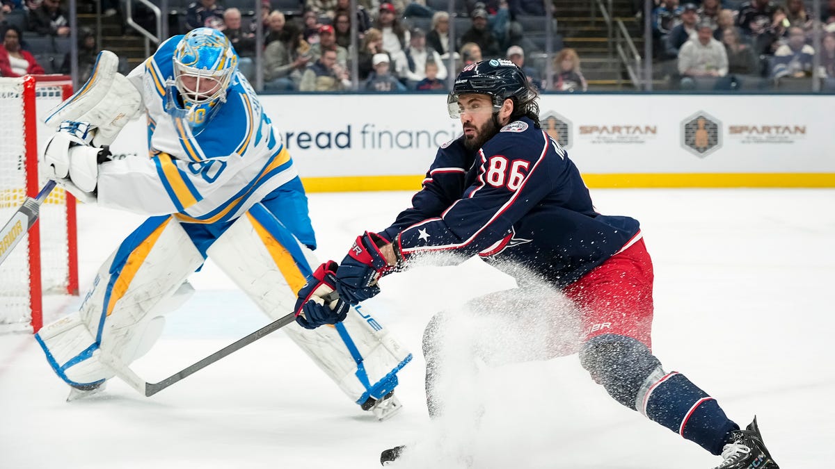 Columbus Blue Jackets fend off St. Louis Blues to win fourth straight