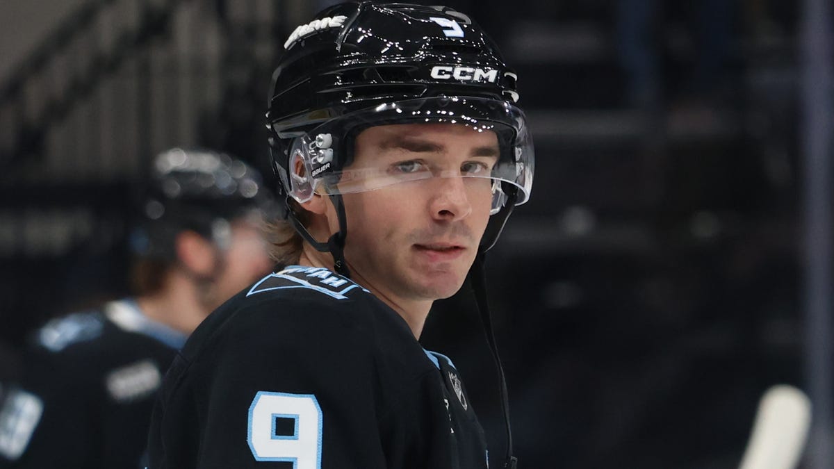 Who makes US men's hockey team?