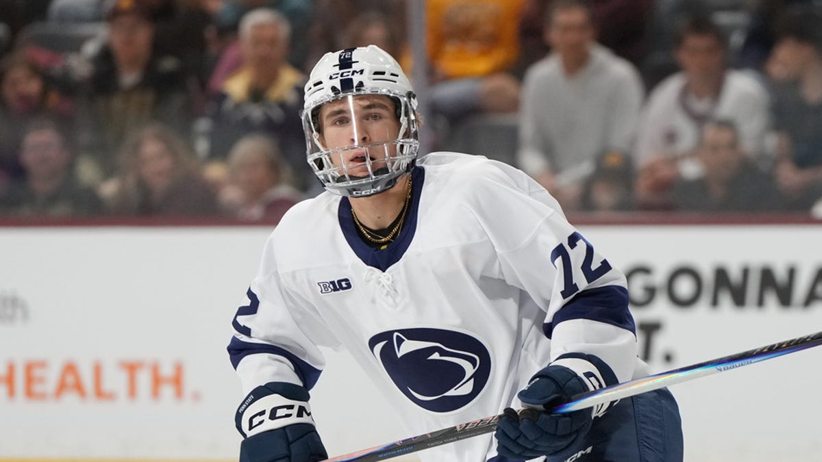 No. 1 Spartans face No. 1 NHL prospect McKenna, Nittany Lions