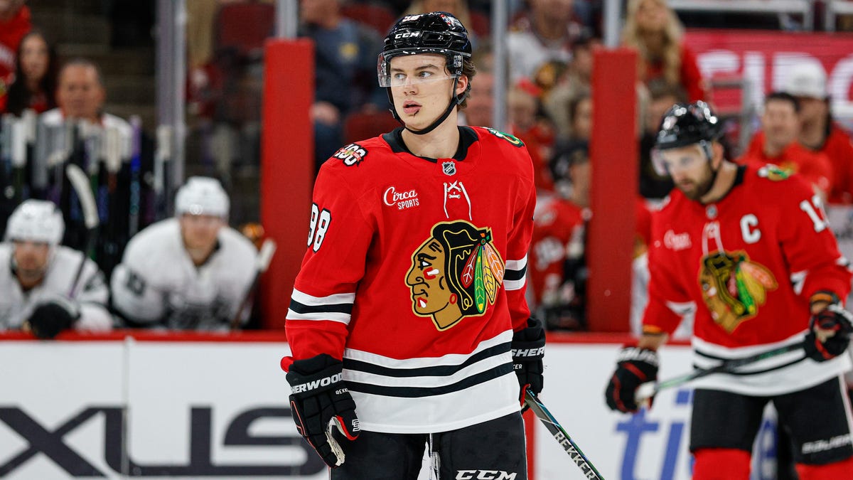 Blackhawks at Flames odds, picks and predictions