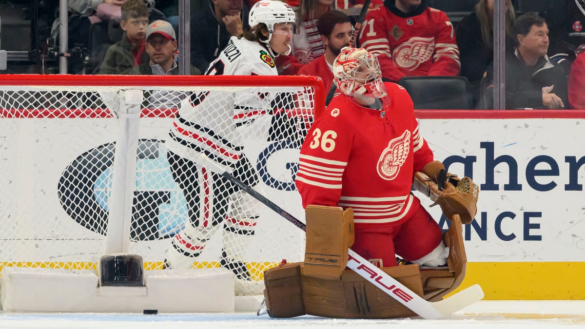 Poor special teams play crushes Detroit Red Wings in loss to Chicago Blackhawks