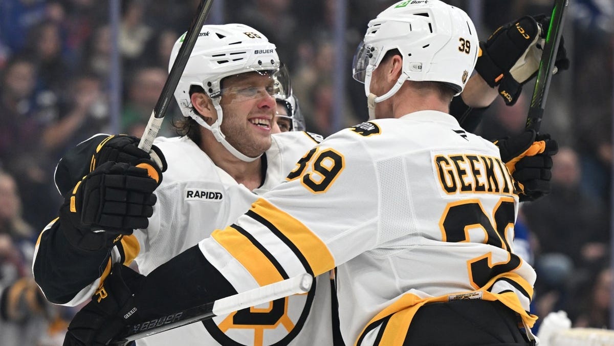 Toronto Maple Leafs vs. Boston Bruins odds, tips and betting trends