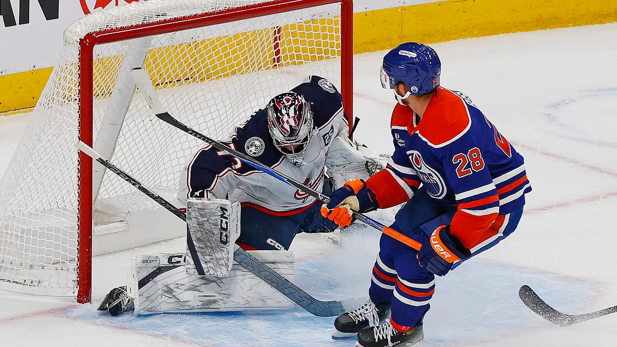 Roslovic OT goal deals Columbus Blue Jackets another stunning loss