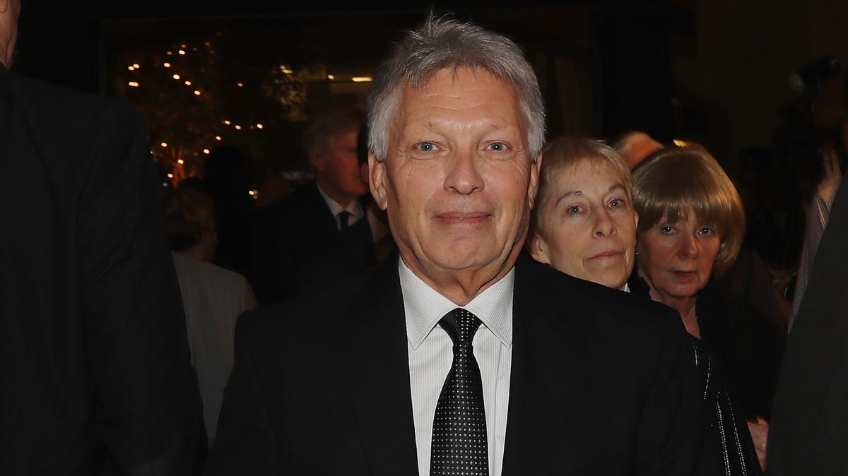 Larry Brooks, longtime New York Post hockey columnist, dies at 75