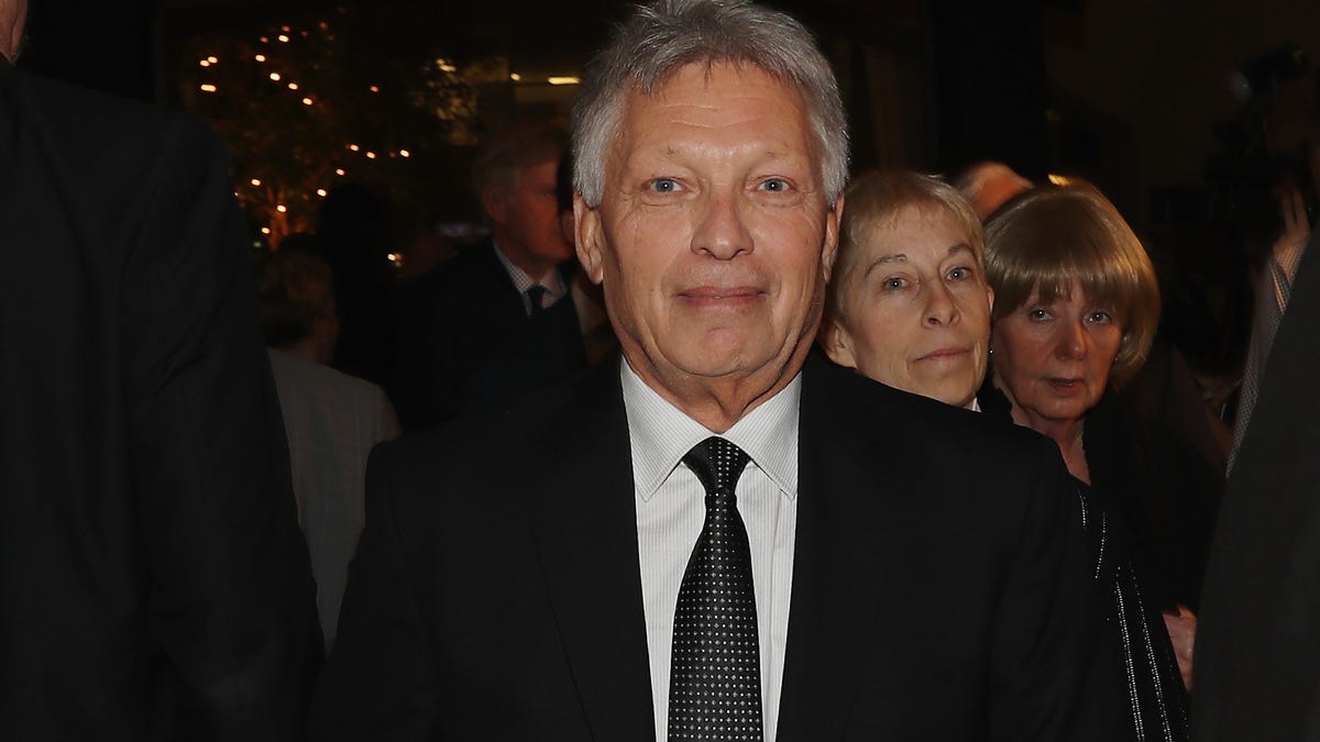 Larry Brooks, iconic NY Rangers reporter, dies at 75