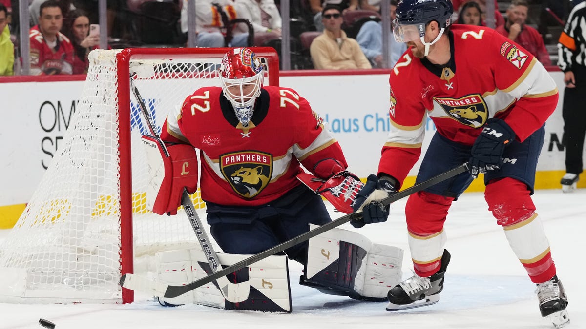 Petry skates in 1,000th game; MSU unanimous No. 1 again