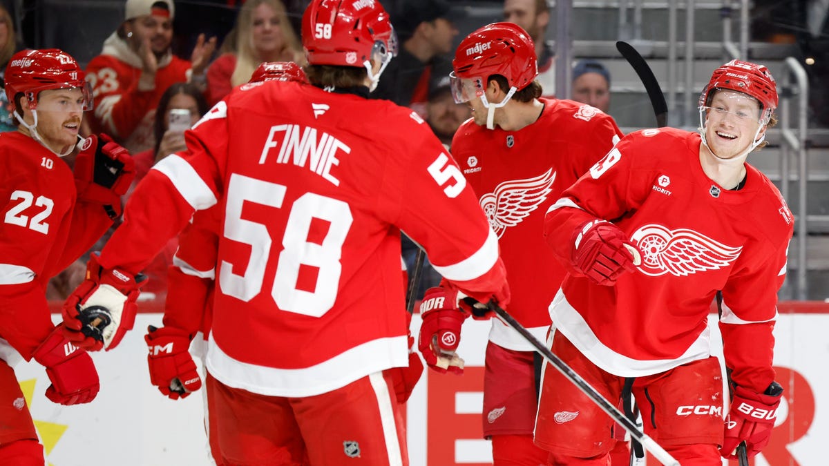 Detroit Red Wings ride rookies, beat Seattle Kraken, 4-2