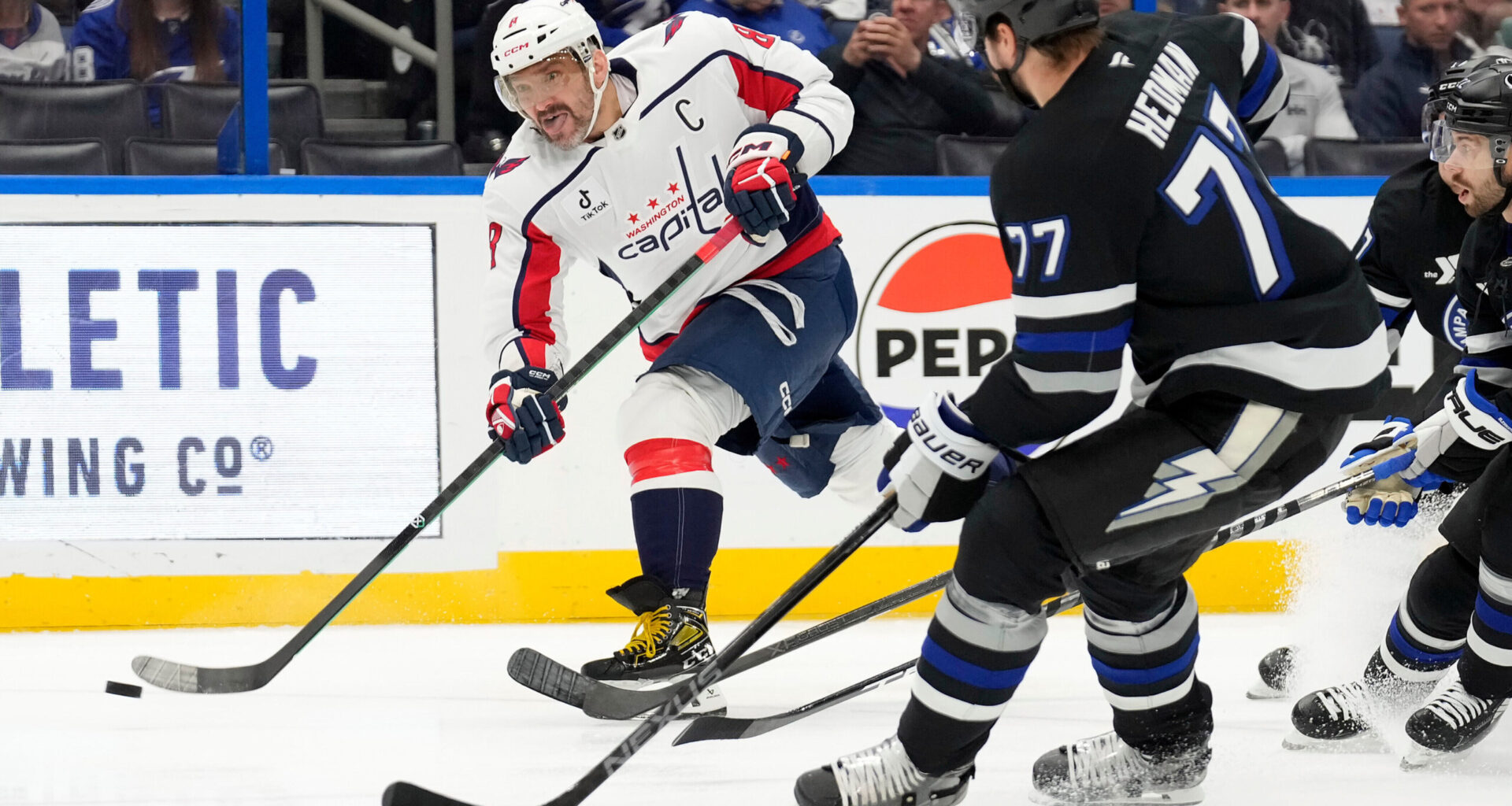 Hagel lifts surging Lightning to 3-2 win over Capitals