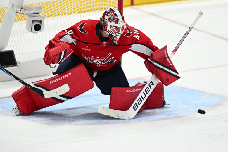 Hagel scores twice as Lightning hold on to top Capitals 5-3