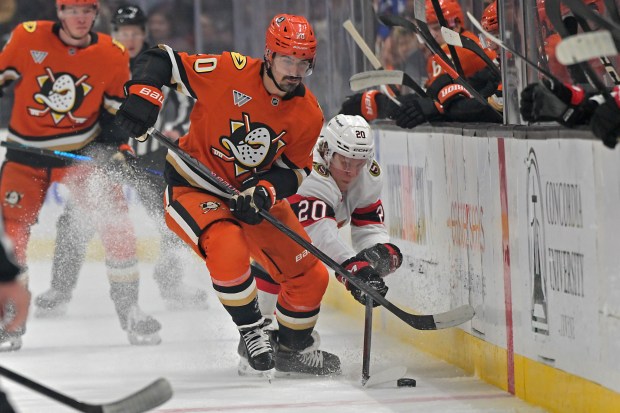 Ducks left wing Chris Kreider (20) and Ottawa Senators left...