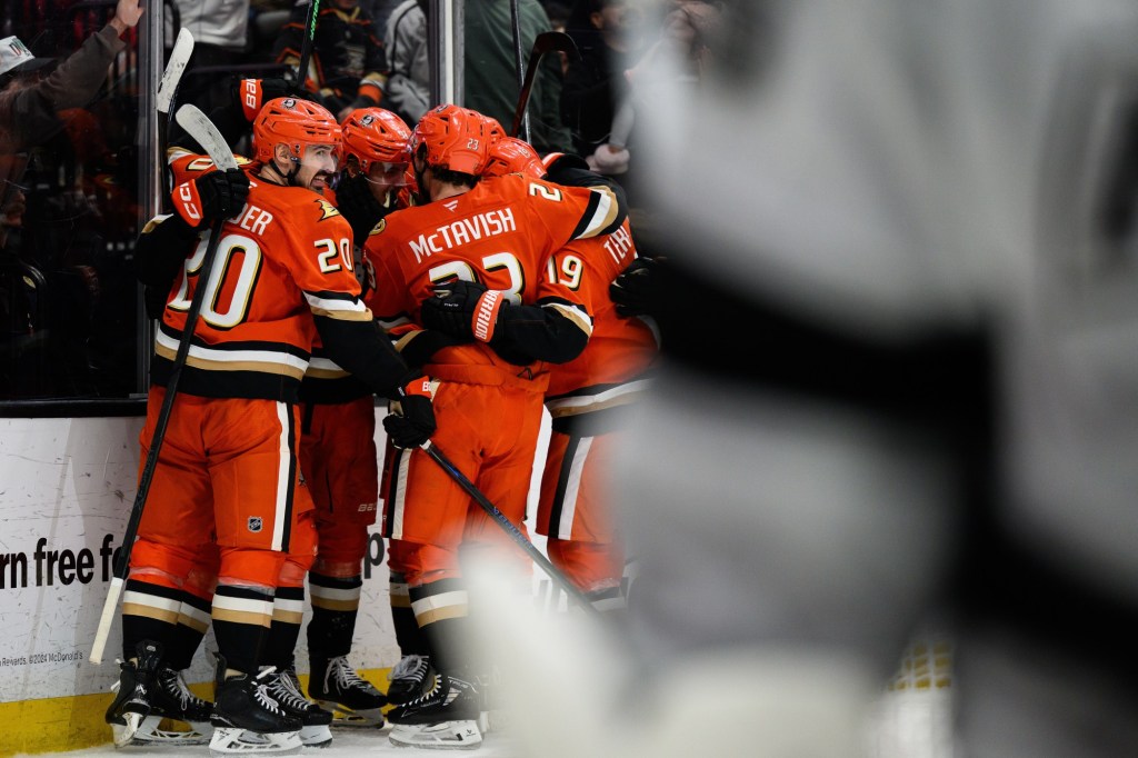 Ducks take dramatic flair on a back-to-back road trip – Orange County Register