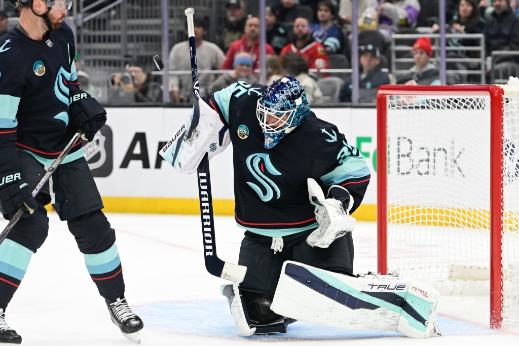 Three Takeaways - Daccord returns, Kraken drop first game of road trip 4-2 to Red Wings