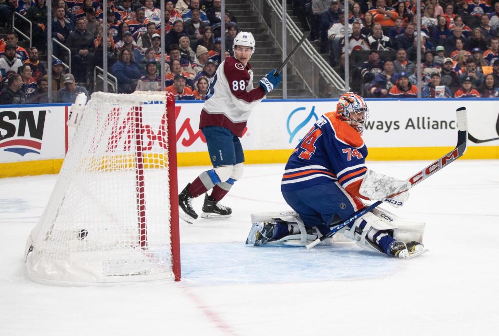 Nathan MacKinnon leads Avalanche’s 9-1 romp of Edmonton Oilers