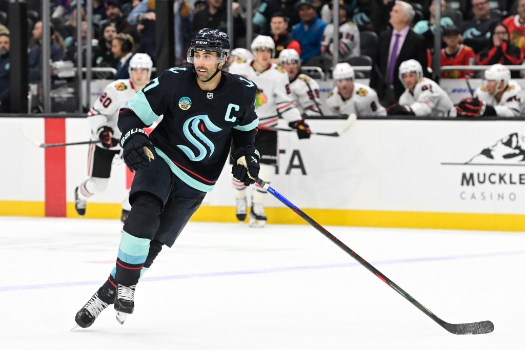 Three takeaways - Kraken move into first place in Pacific Division with win over Blackhawks