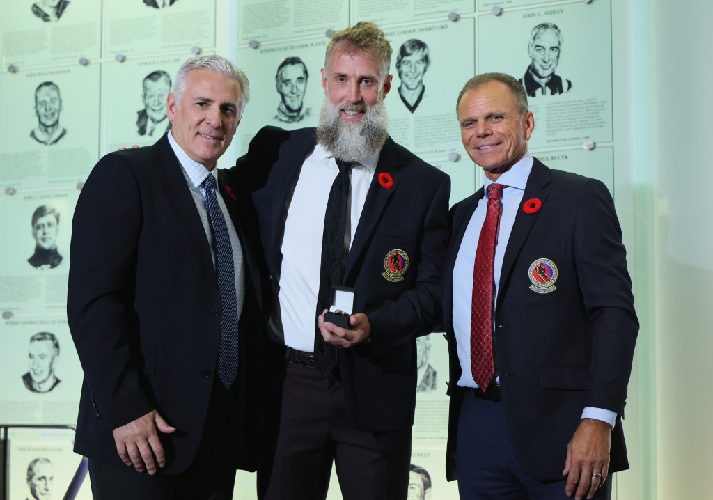 San Jose Sharks' Joe Thornton gives emotional speech at Hockey Hall of Fame