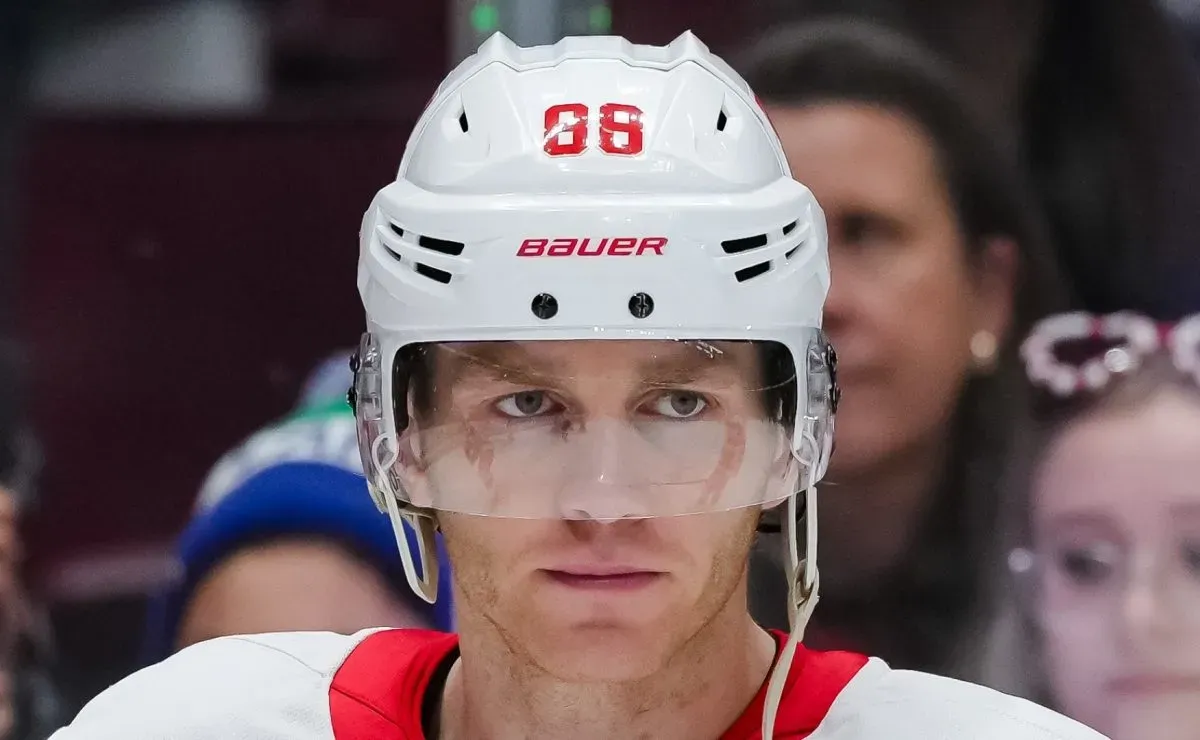 NHL imposes maximum punishment for Patrick Kane's key teammate on Red Wings