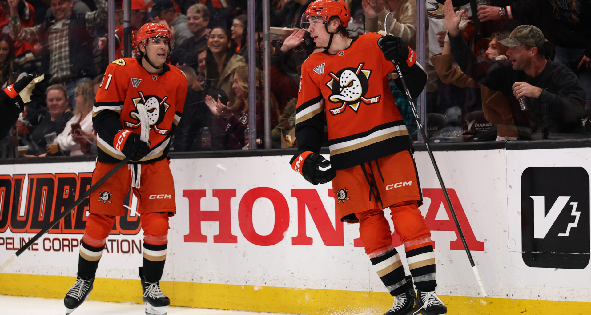 Ducks Extend Win Streak to 7 With Victory Over Jets - The Hockey Writers - Anaheim Ducks