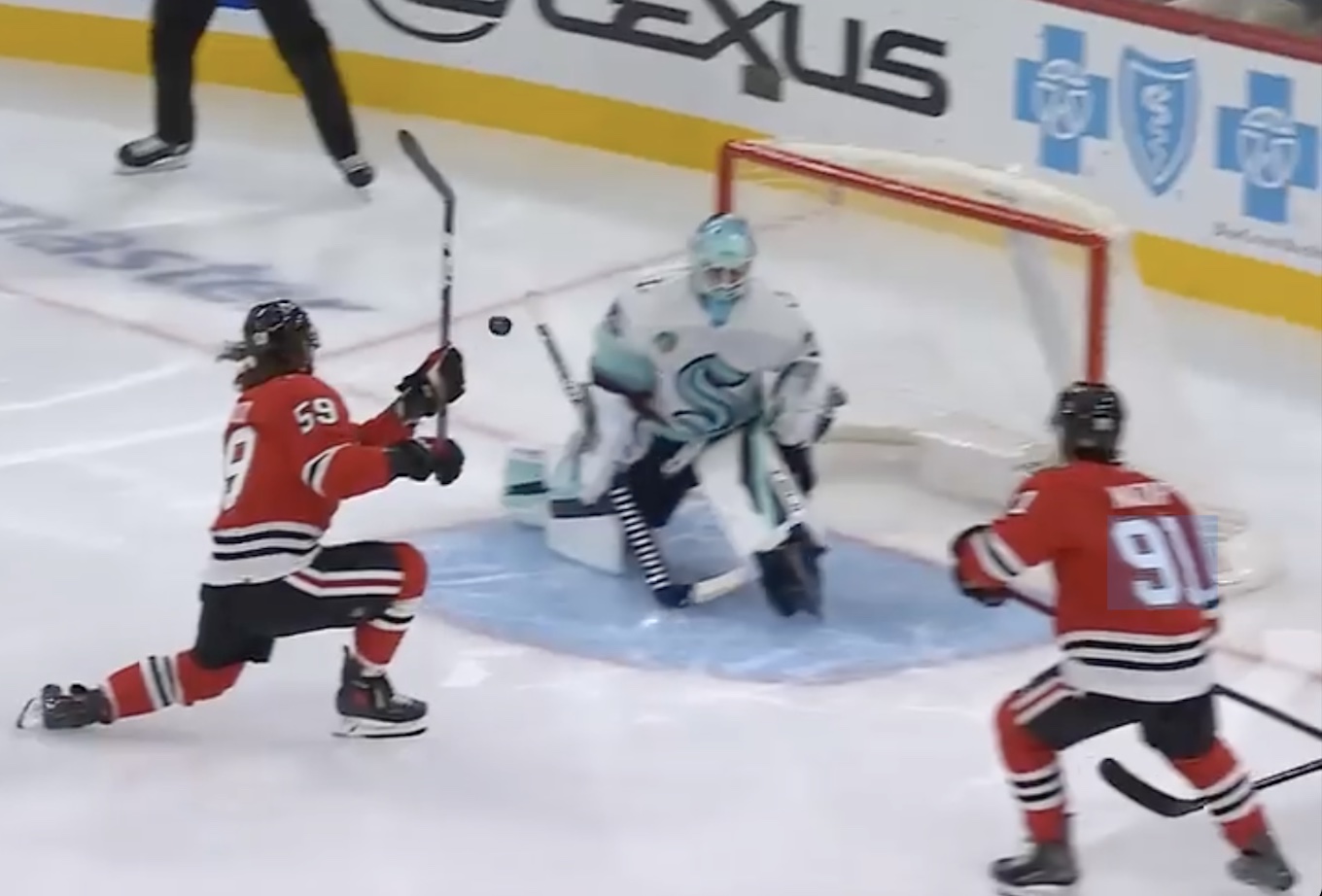 Kraken, Blackhawks Bertuzzi