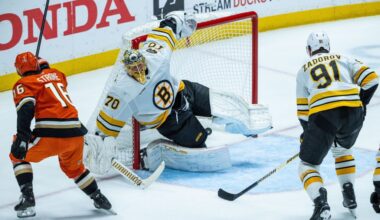 Bruins cough up late goal, lose 4-3 to Ducks
