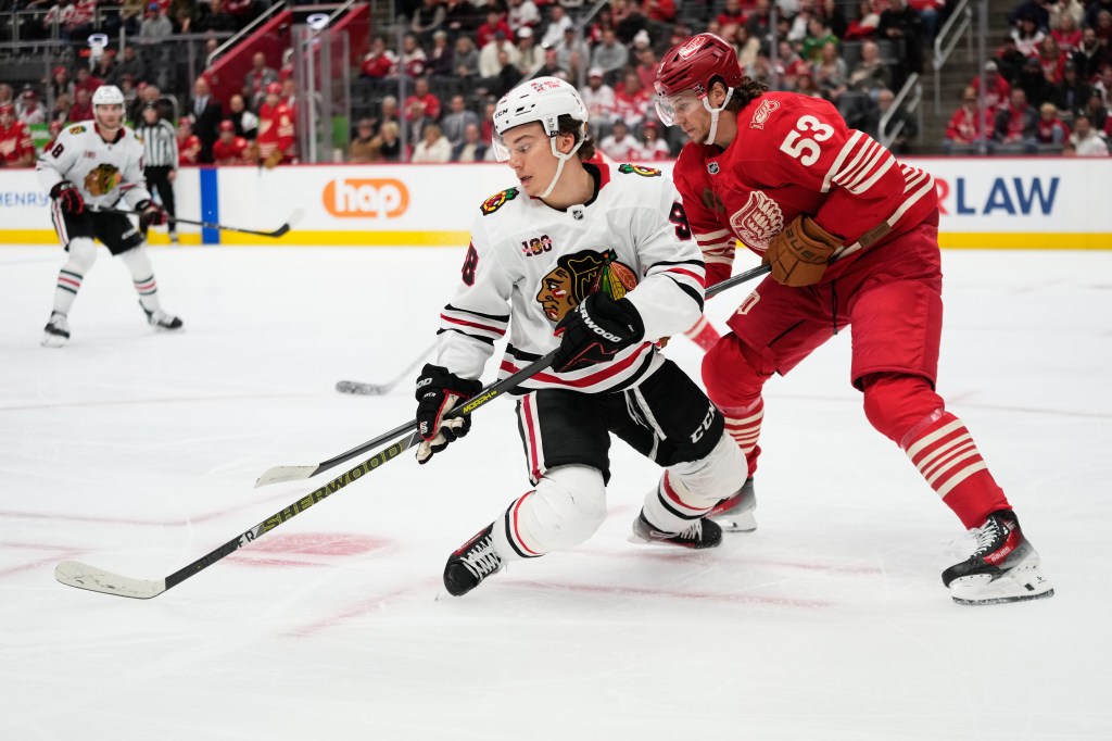 Connor Bedard's heater continues in Chicago Blackhawks' 5-1 win