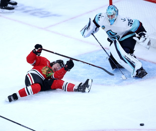 Chicago Blackhawks left wing Tyler Bertuzzi (59) fails to score on Seattle Kraken goaltender Joey Daccord (35) in the second period of a game at the United Center in Chicago on Nov. 20, 2025. (Chris Sweda/Chicago Tribune)