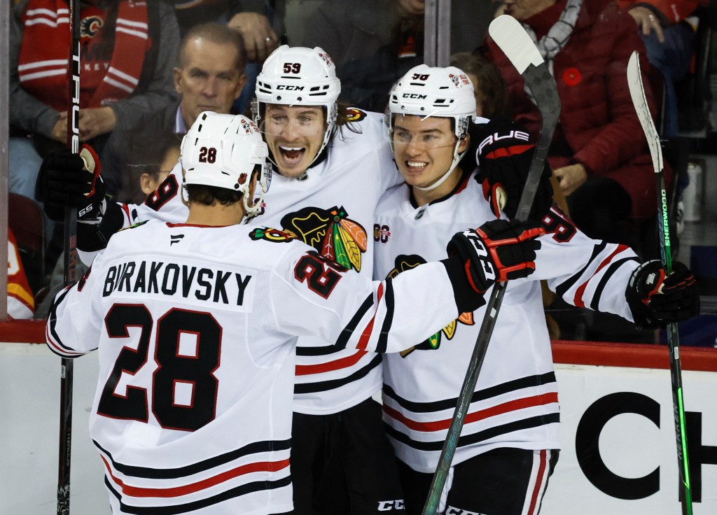 Chicago Blackhawks look to continue momentum from road trip