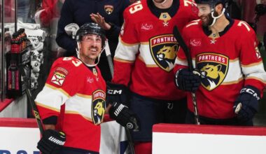 Panthers blow 2-0 lead, get stunned in final minute of regulation by Flyers