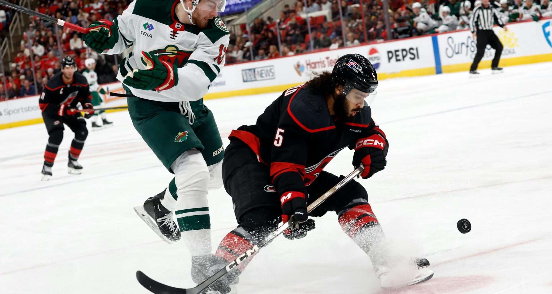 Minnesota Wild fall to Carolina Hurricanes 4-3