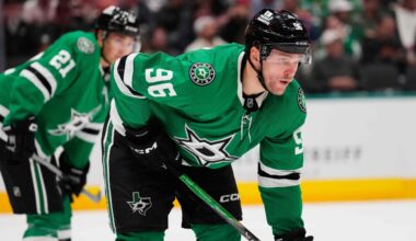 Roy yells at Rantanen after ejection from Stars-Islanders game