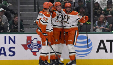 Ducks Push Winning Streak to 5 Games with 7-5 Win Over Stars