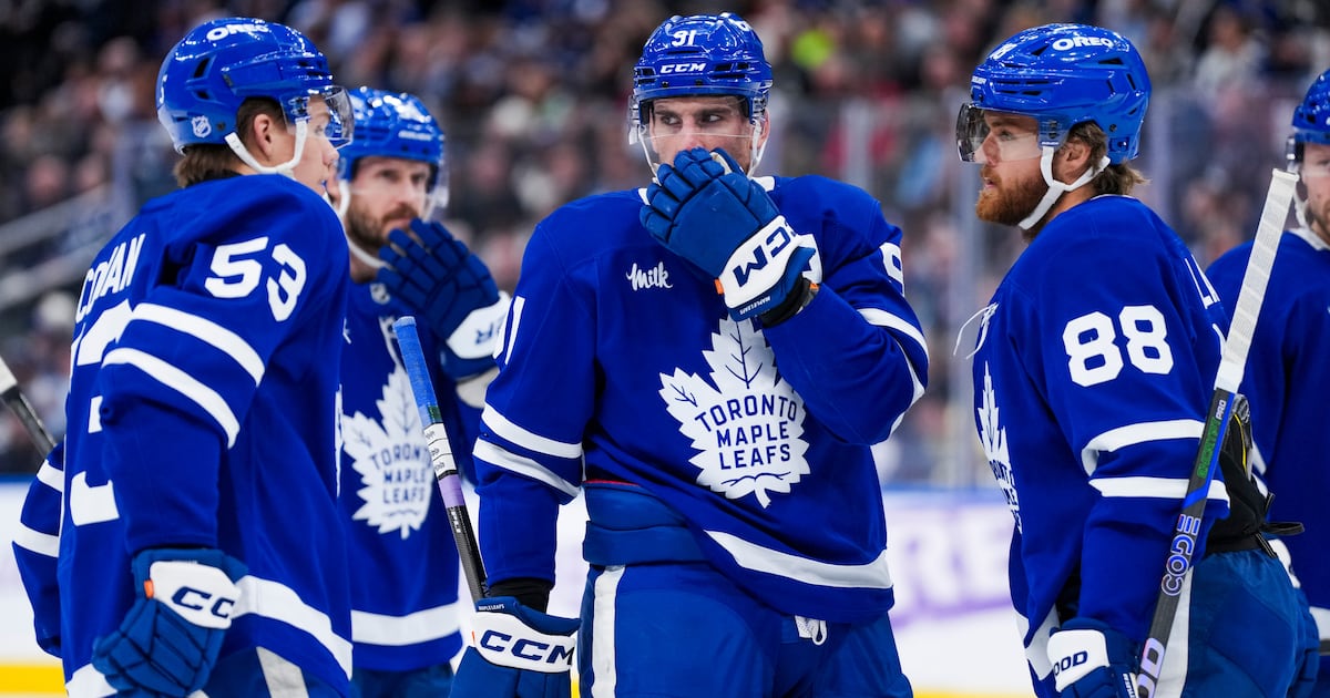 Berube shuffles Leafs lineup again as frustration builds over inconsistent start