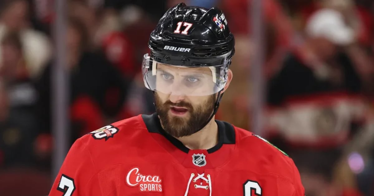 Chicago Blackhawks captain Nick Foligno to miss four weeks with hand injury