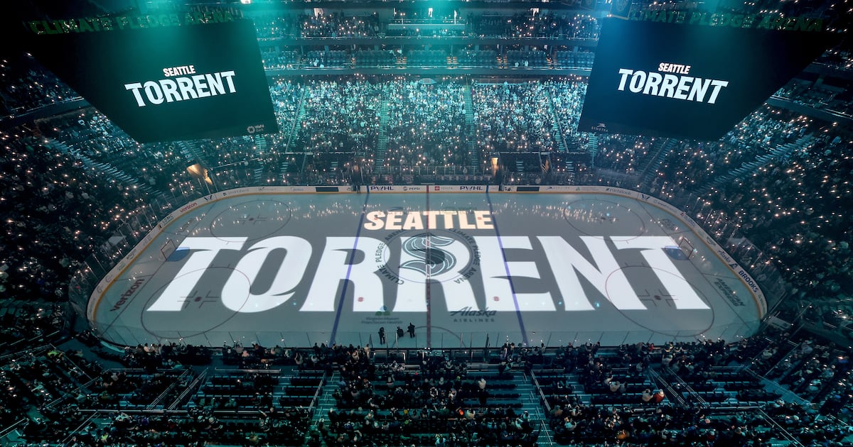 Seattle Torrent sets U.S. women’s hockey attendance record in home opener