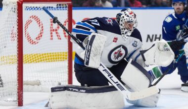 Jets goalie Connor Hellebuyck will undergo an arthroscopic procedure on his knee and is expected to miss 4-6 weeks.