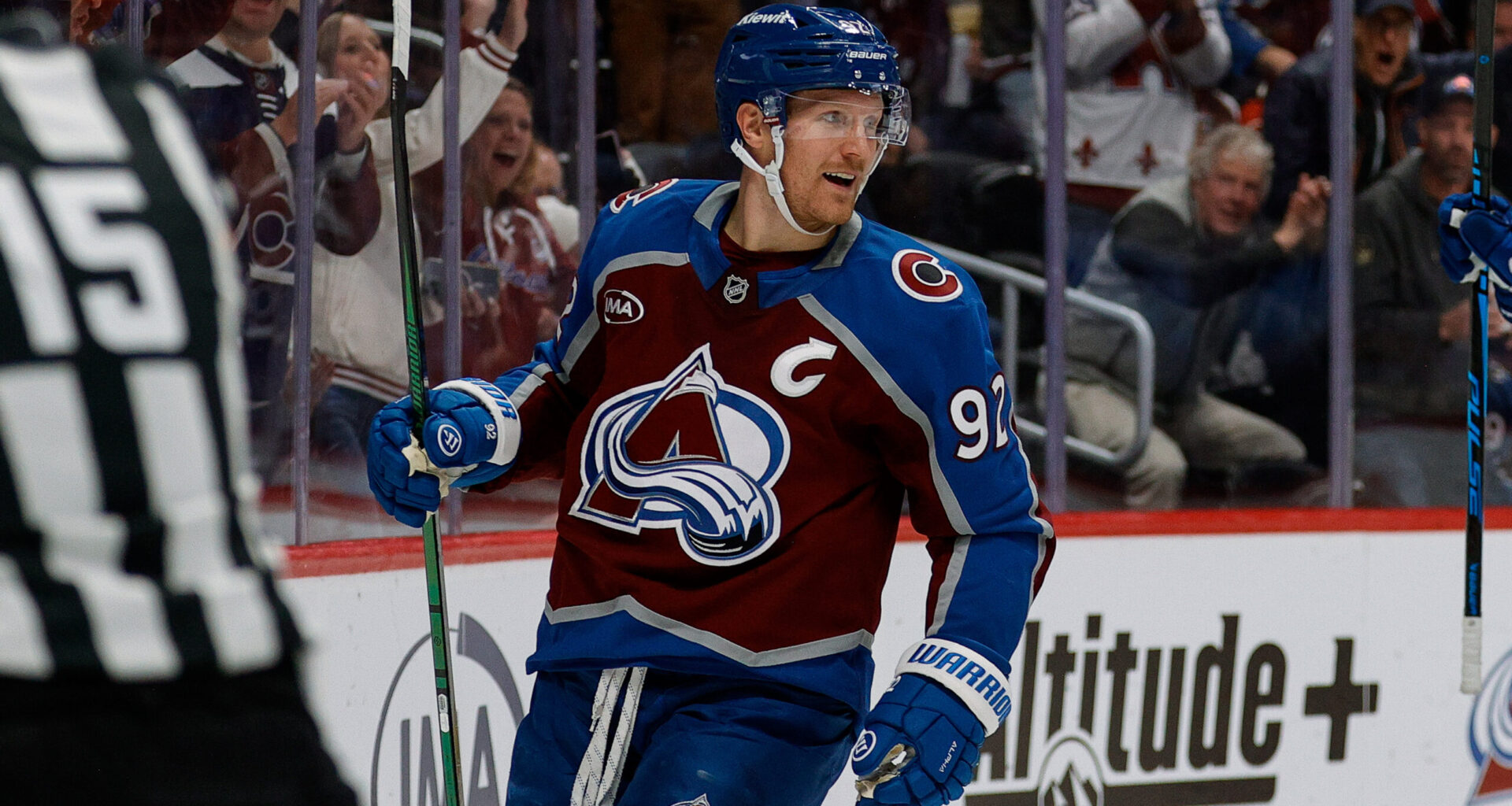 Landeskog & the Avalanche Win 4-1 Over the Ducks for 4th Straight Victory - The Hockey Writers -